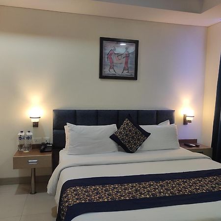 Hyphen Haridwar Grand Hotel Екстериор снимка