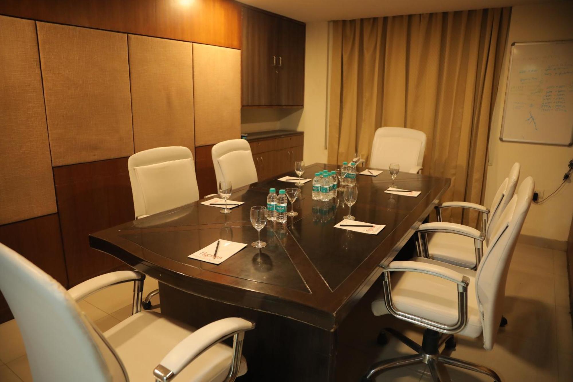 Hyphen Haridwar Grand Hotel Екстериор снимка