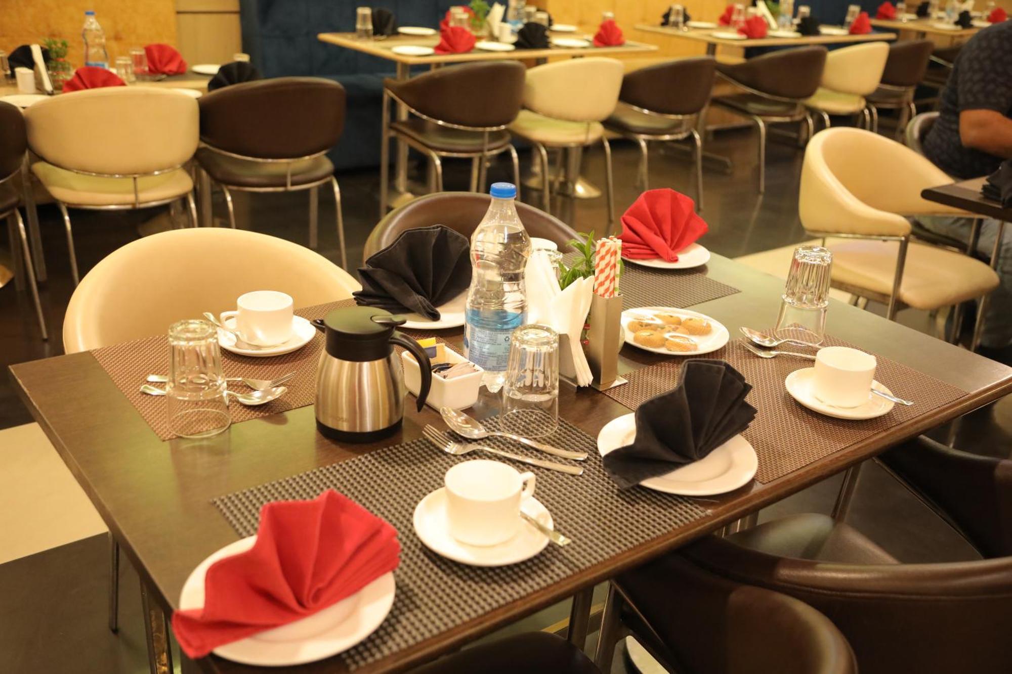 Hyphen Haridwar Grand Hotel Екстериор снимка