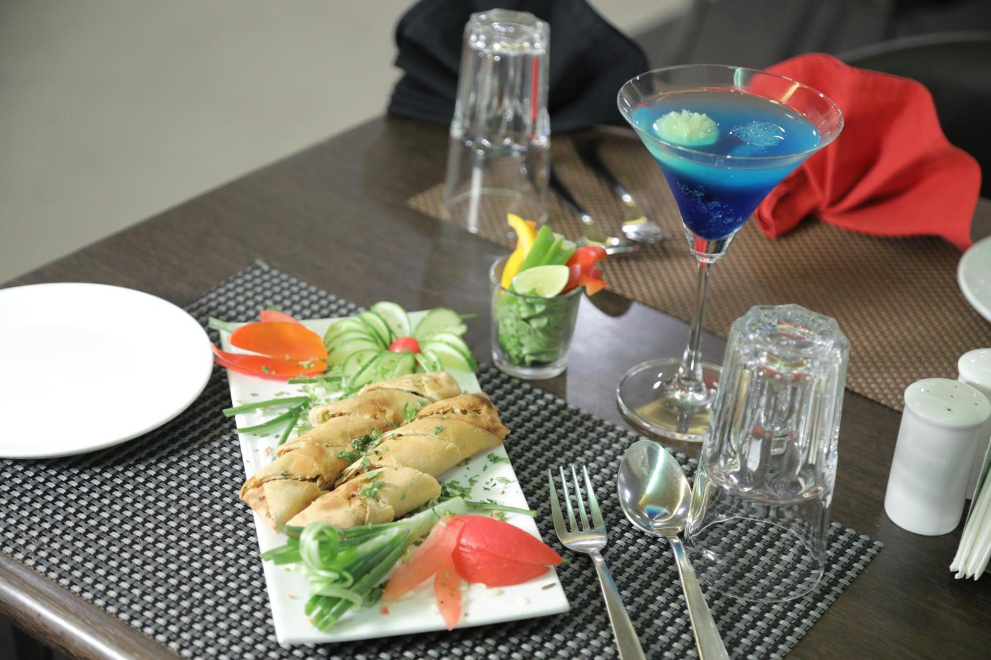 Hyphen Haridwar Grand Hotel Екстериор снимка