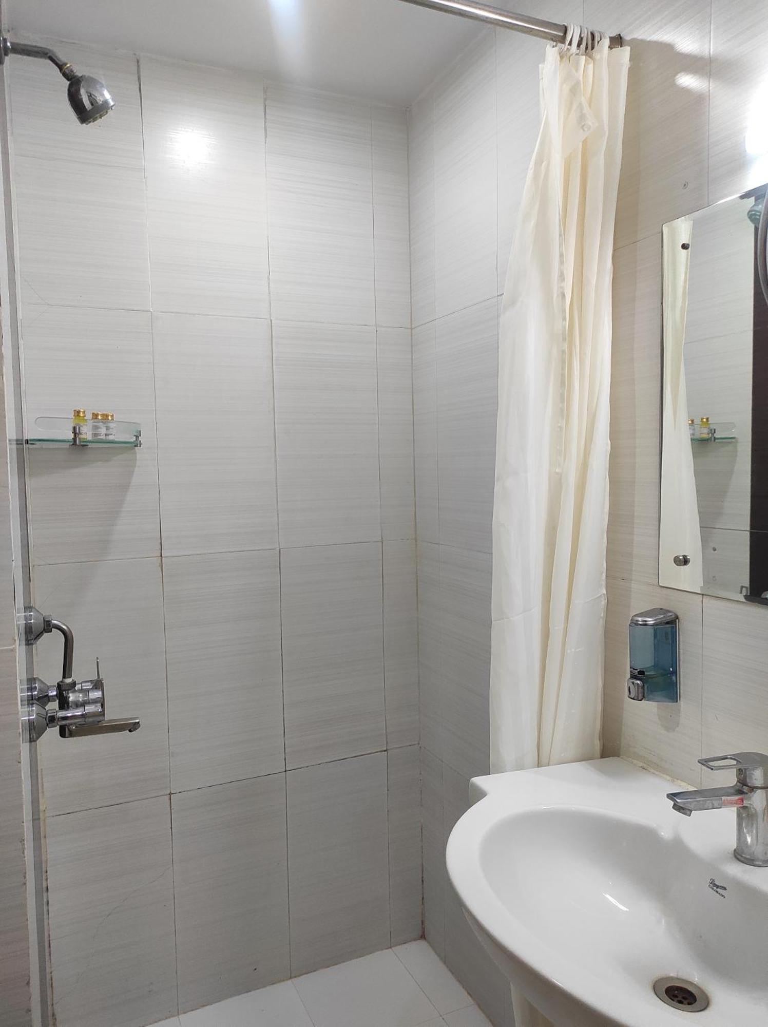 Hyphen Haridwar Grand Hotel Екстериор снимка