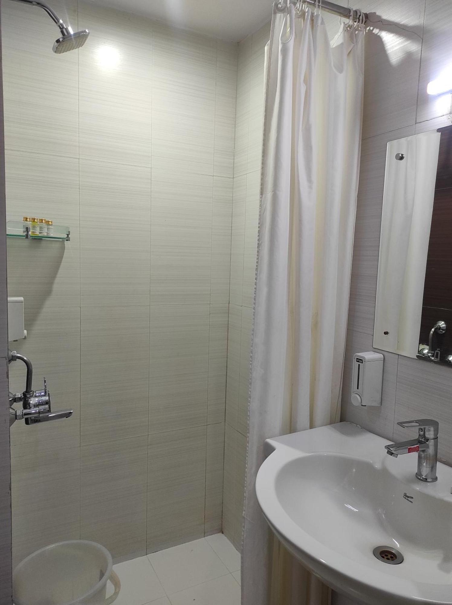 Hyphen Haridwar Grand Hotel Екстериор снимка