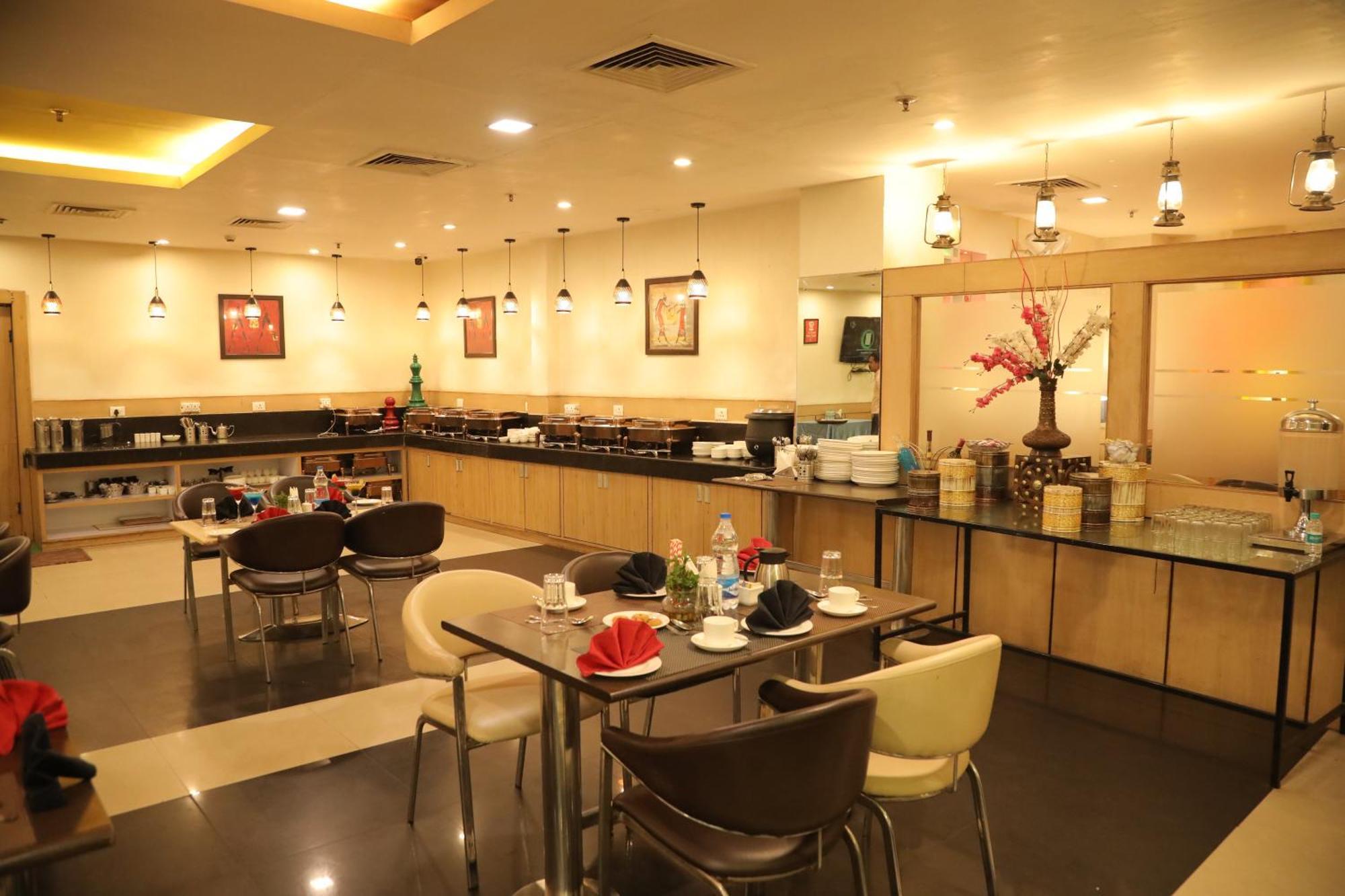 Hyphen Haridwar Grand Hotel Екстериор снимка
